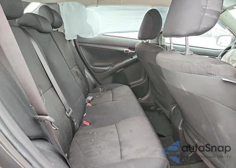 2013 Toyota Corolla Matrix z USA, uszkodzony, nr VIN 2T1KU4EEXDC927740